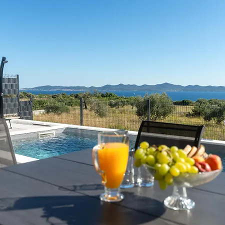 La Vista E Bella Villa