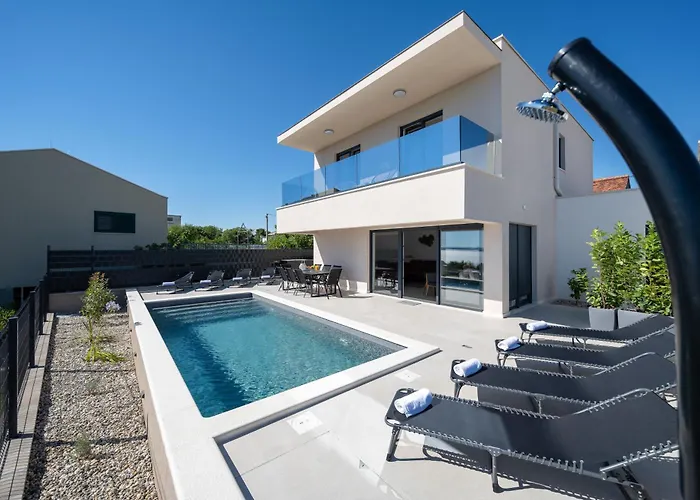 La Vista E Bella Villa