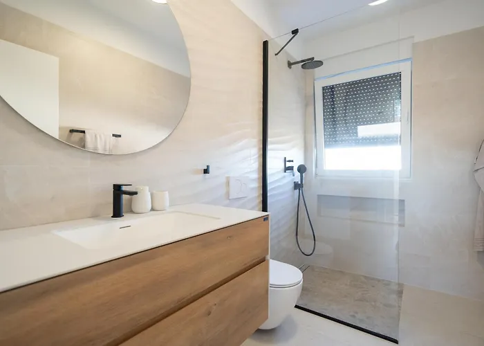 La Vista E Bella Villa