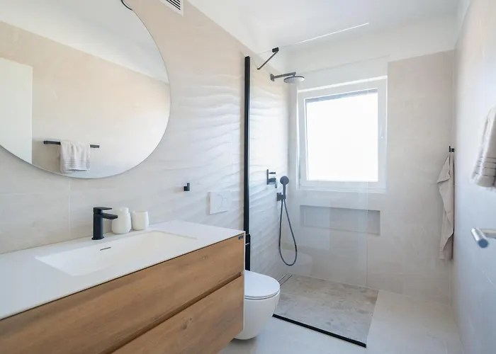 La Vista E Bella Vila Kozino